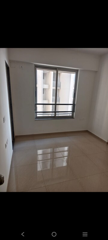 Room in 3 BHK Apartment at Goyal Orchid Valley, Shela – for Rent
