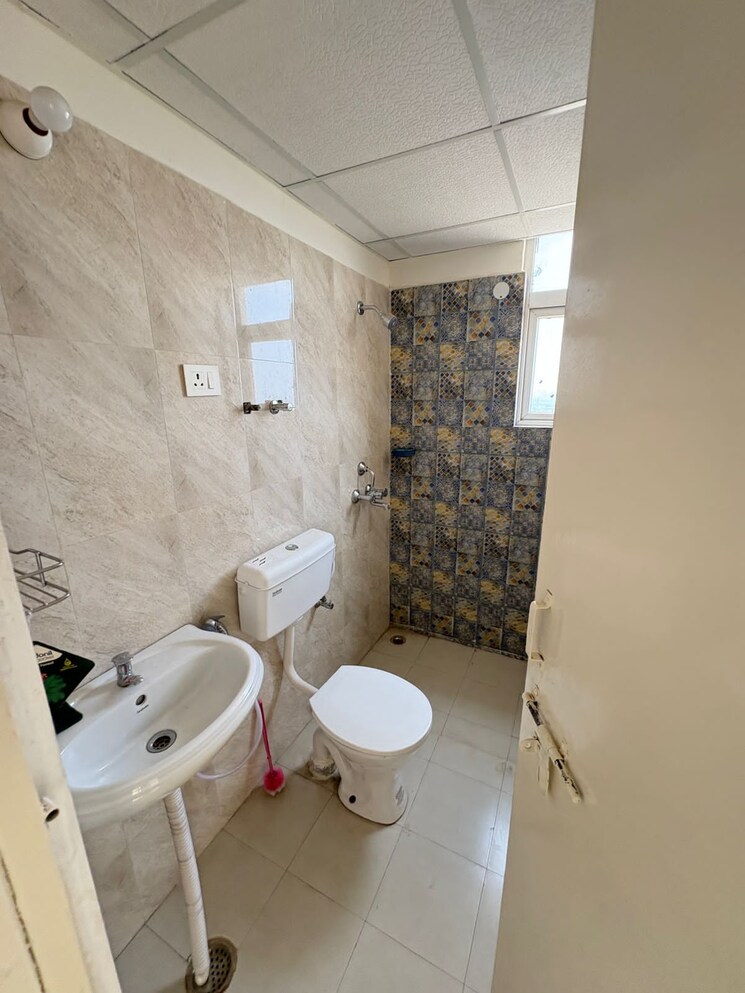 Bathroom, signature-the-millennia-2 2 Bedroom 603 Sq.Ft. Apartment In Sector 37d Gurgaon 8731164