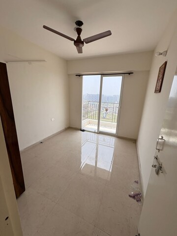 Room in 2 BHK Apartment at Signature The Millennia 2, Sector 37d – for Rent