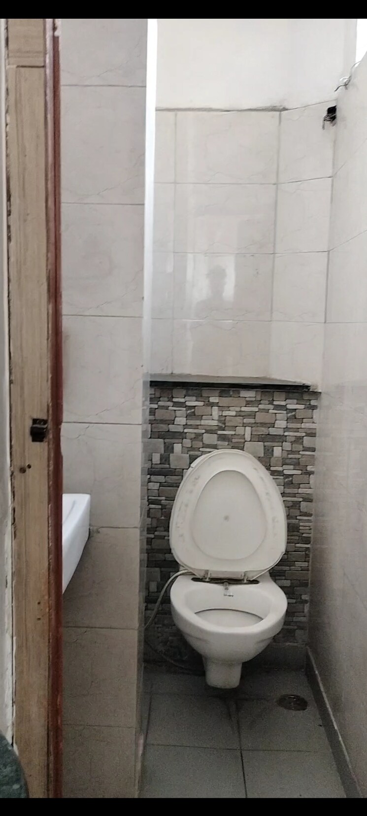 Floor Plan, amar colony Commercial Office Space 450 Sq.Ft. In Amar Colony Delhi 8731185