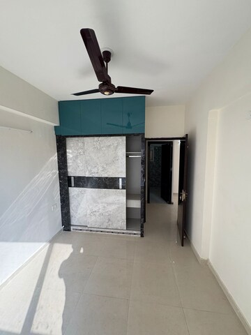 Room in 2 BHK Apartment at Signature The Millennia 2, Sector 37d – for Rent