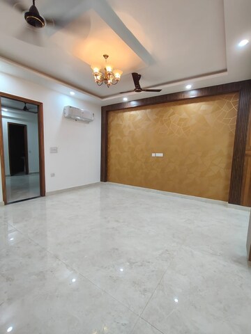 Room in 2 BHK Builder Floor at Sector 46 – for Rent