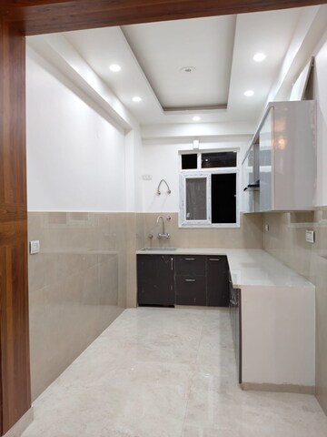 Kitchen in 2 BHK Builder Floor at Sector 46 – for Rent