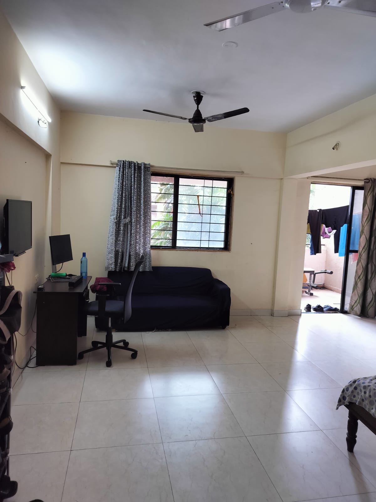 2 BHK + Extra Room Apartment For Rent in Magarpatta City Cosmos
