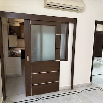 Building Lobby in 3 BHK Builder Floor at DLF Gateway Tower, Dlf Cyber City – for Rent