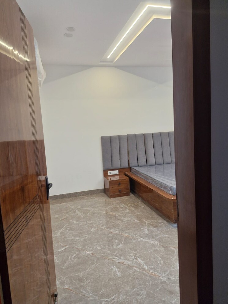 Room, sector 46 3 Bedroom 2356 Sq.Ft. Builder Floor In Sector 46 Gurgaon 8731219