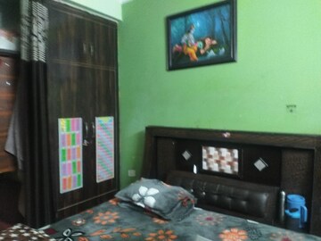 Bedroom in 3 BHK Builder Floor at Sector 46 – for Rent