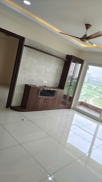 Furnished Amenities in 3 BHK Apartment at Vishnu Vistara, Hi Tech City – for Rent