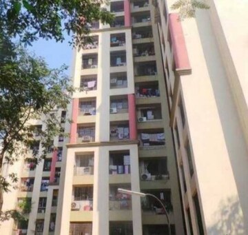 2 BHK Apartment For Rent in Malad East