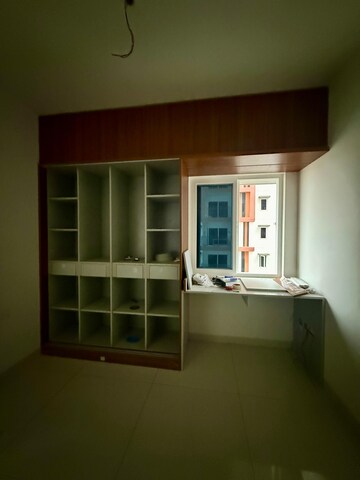 Room in 2 BHK Apartment at Aparna Sarovar Zicon, Nallagandla – for Rent