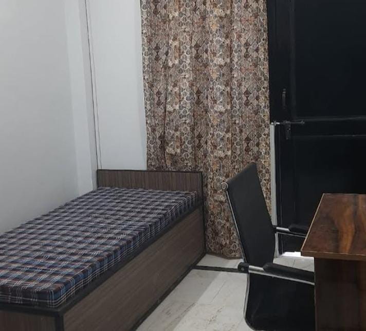 Pg For Rent in Gs Hostel And Paying Gues