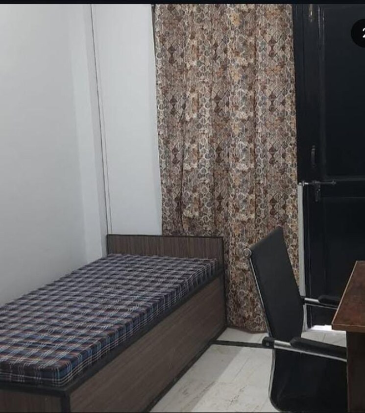 Bedroom, south extension Pg For Boys In South Extension 8731264