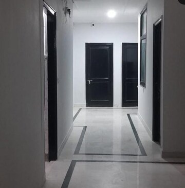 Building Lobby in  Pg at South Extension – for Rent
