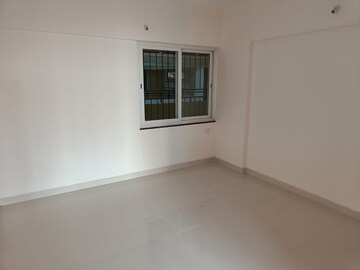 Room in 3 BHK Apartment at Paranjape Schemes Yuthika, Baner – for Rent