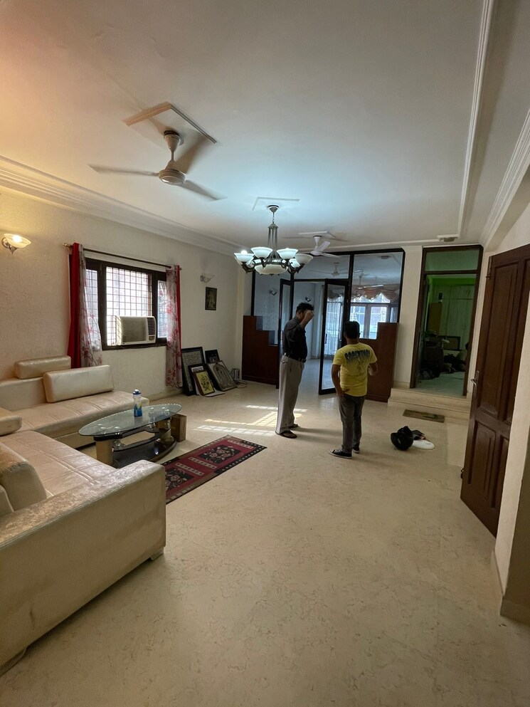 Living Room, saket 3 Bedroom 1800 Sq.Ft. Builder Floor In Saket Delhi 8731337