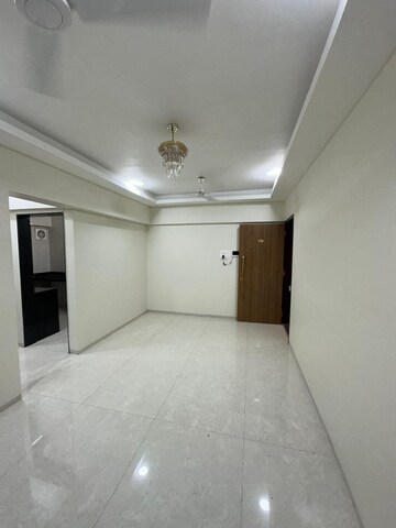 Room in 2 BHK Apartment at Pratik Paradise, Datar Colony – for Rent