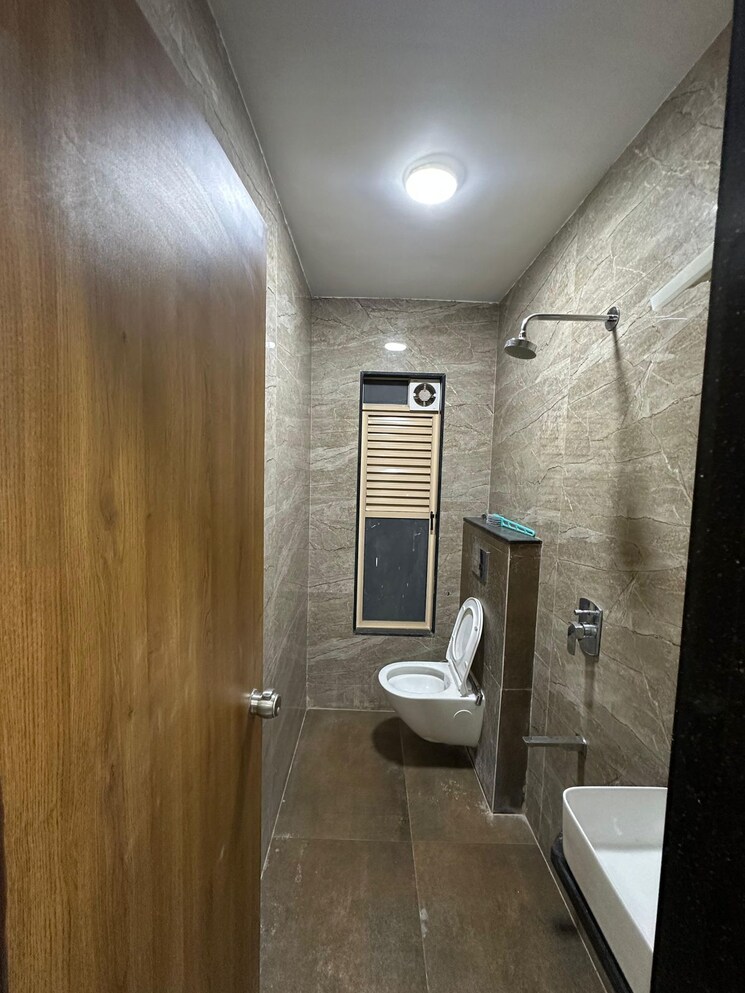 Bathroom, pratik-paradise 2 Bedroom 556 Sq.Ft. Apartment In Datar Colony Mumbai 8731362