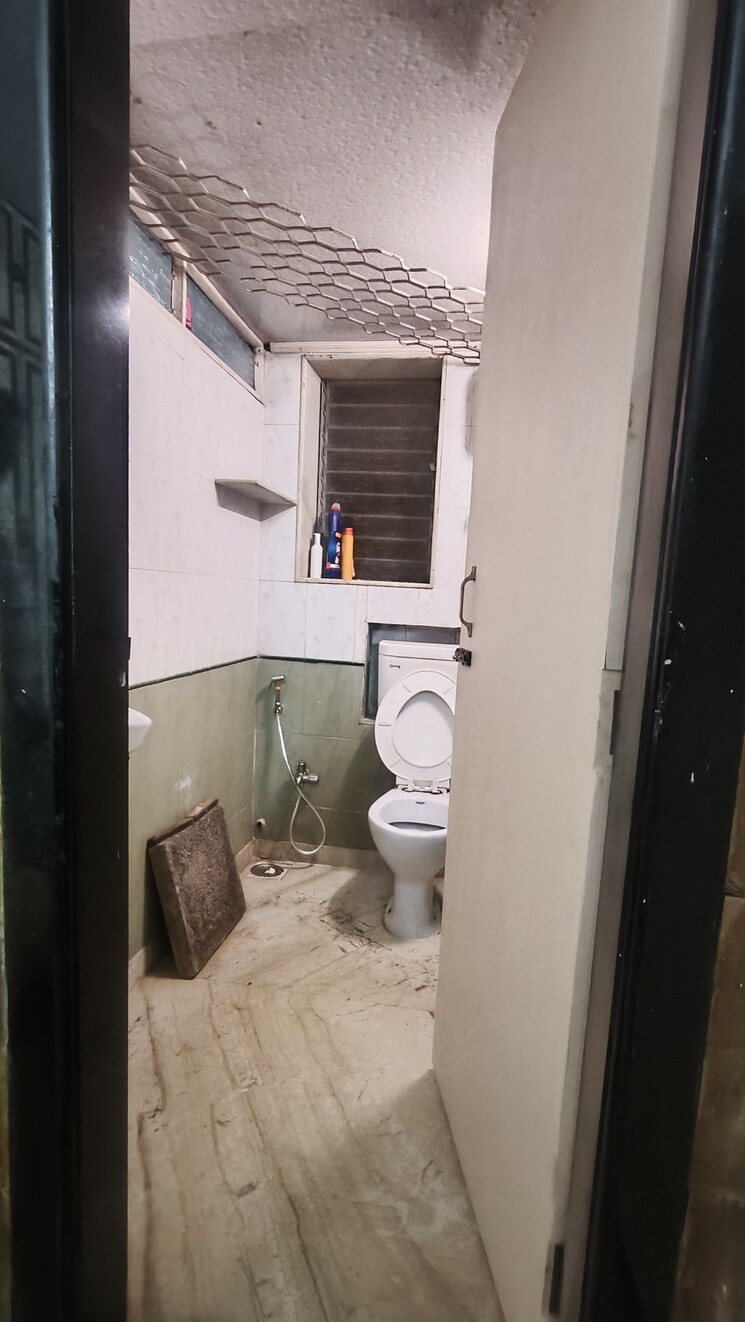 Attached Bathroom, manav-mandir 1.5 Bedroom 600 Sq.Ft. Apartment In Worli Mumbai 8731383