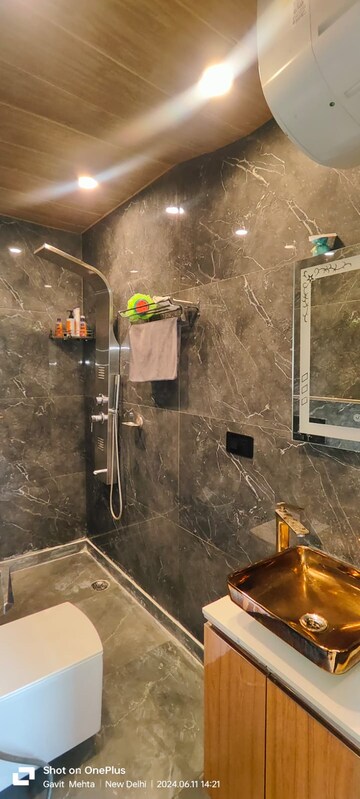Furnished Amenities in 3 BHK Builder Floor at Saket – for Sale