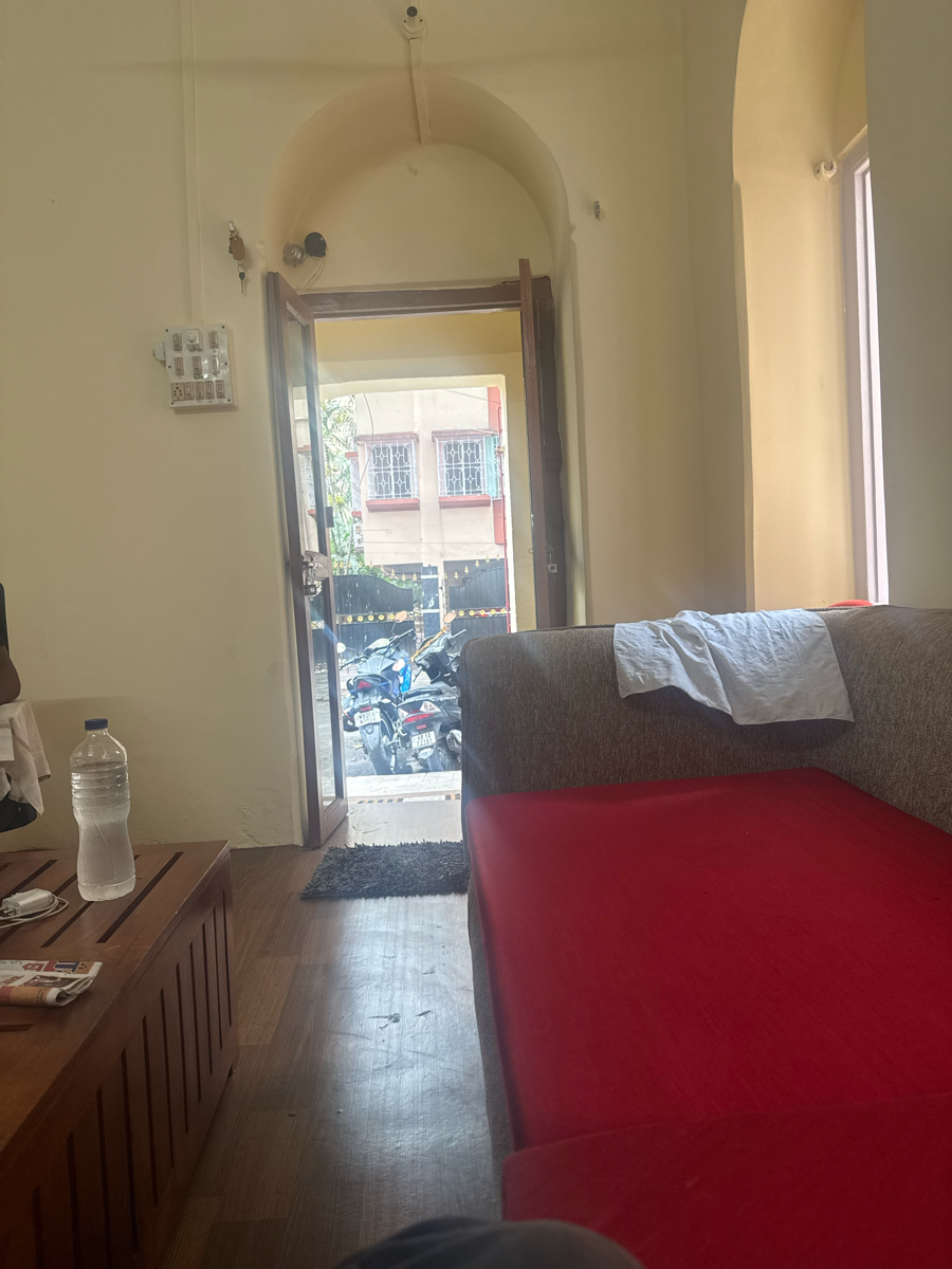 Showroom For Rent in Southern Avenue 1