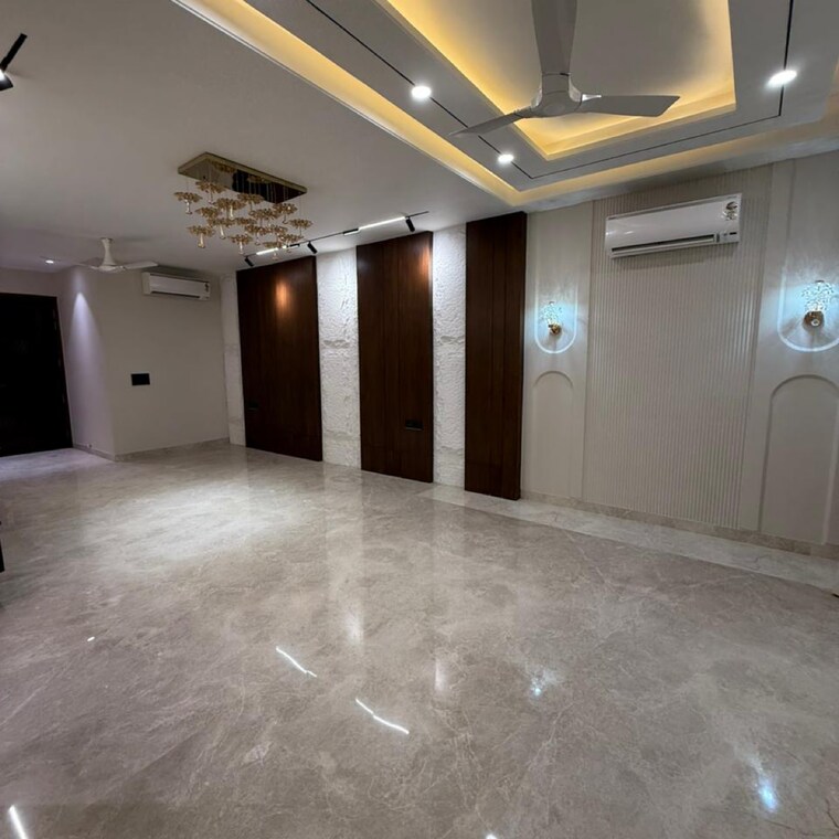 Room, ireo-city-plots 4 Bedroom 300 Sq.Yd. Builder Floor In Sector 60 Gurgaon 8731369