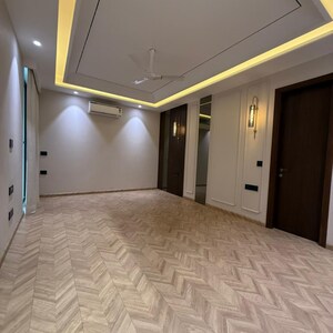 Room in 4 BHK Builder Floor at Ireo City Plots, Sector 60 – for Sale