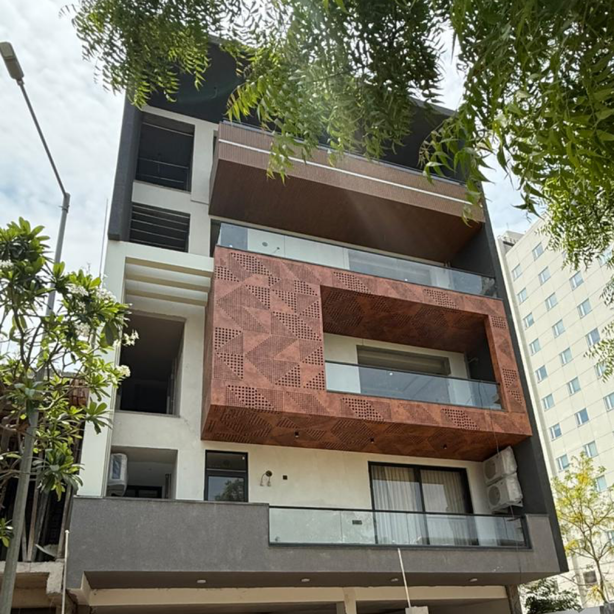 4 BHK + Pooja Room,Servant Room Builder Floor For Sale in Ireo City Plots