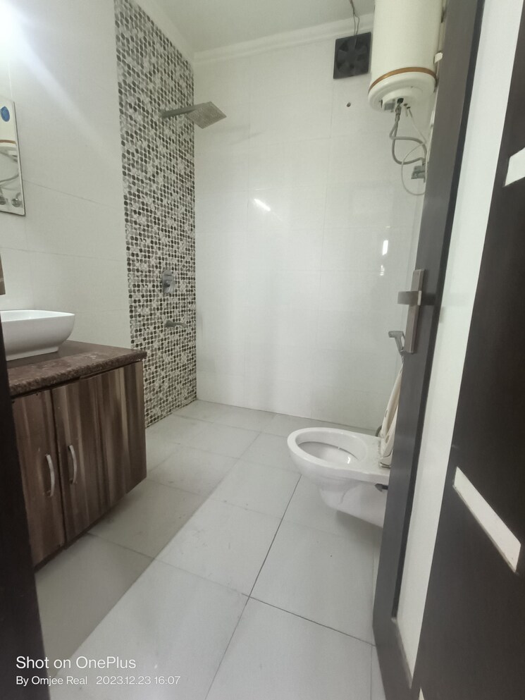 Bathroom, ansal-sushant-lok-i 2 Bedroom 1150 Sq.Ft. Builder Floor In Sector 43 Gurgaon 8731381