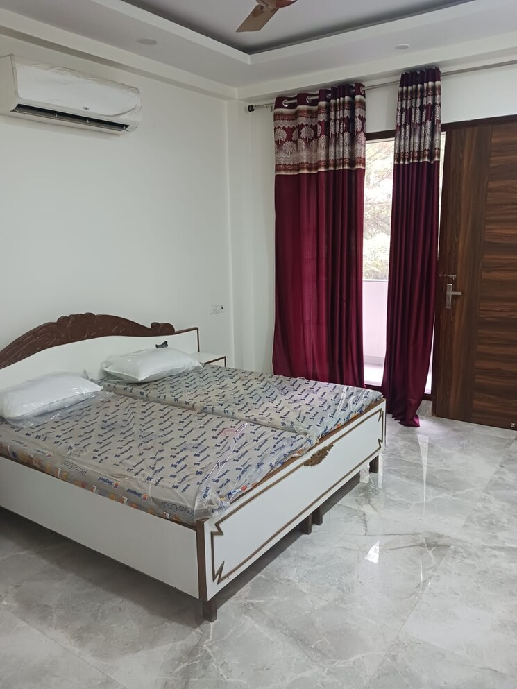 Bedroom, ansal-sushant-lok-i 4 Bedroom 300 Sq.Yd. Builder Floor In Sector 43 Gurgaon 8731392