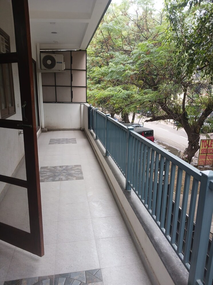 Balcony, ansal-sushant-lok-i 4 Bedroom 300 Sq.Yd. Builder Floor In Sector 43 Gurgaon 8731392