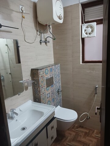 Master Bedroom in 4 BHK Builder Floor at Ansal Sushant Lok I, Sector 43 – for Rent