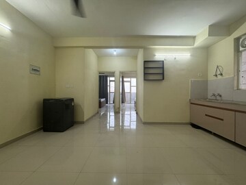 Room in 2 BHK Apartment at Pyramid Fusion Homes, Sector 70a – for Rent