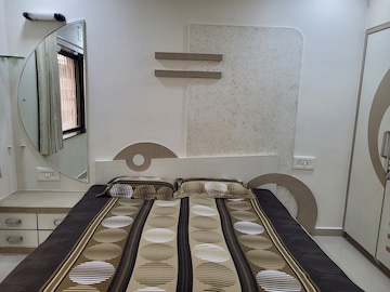 Room in 3 BHK Apartment at Sadar – for Sale