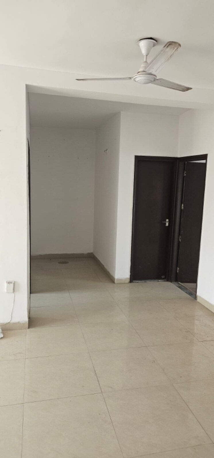Room, sector 84 3 Bedroom 250 Sq.Yd. Builder Floor In Sector 84 Faridabad 8731504