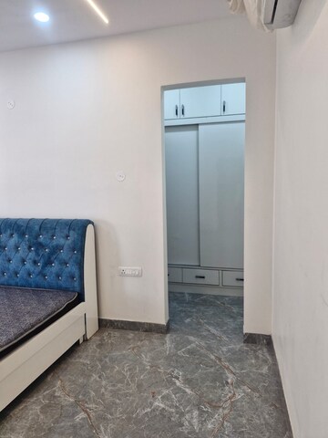 Room in 3.5 BHK Builder Floor at Ansal Sushant Lok I, Sector 43 – for Rent