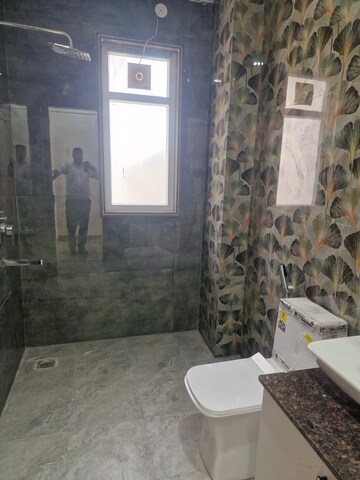 Bathroom in 3.5 BHK Builder Floor at Ansal Sushant Lok I, Sector 43 – for Rent
