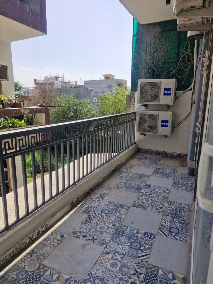 Balcony, ansal-sushant-lok-i 3.5 Bedroom 215 Sq.Yd. Builder Floor In Sector 43 Gurgaon 8731405