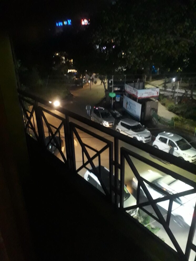 Balcony, jangpura 1.5 Bedroom 900 Sq.Ft. Builder Floor In Jangpura Delhi 8731439