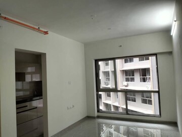 Room in 1 BHK Apartment at Platinum Casa Millennia, Andheri West – for Rent