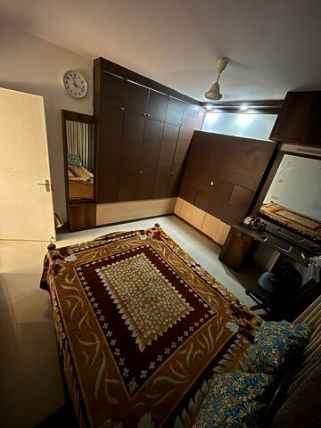 Room in 2 BHK Apartment at Eldeco Regalia, Madiyanva – for Rent
