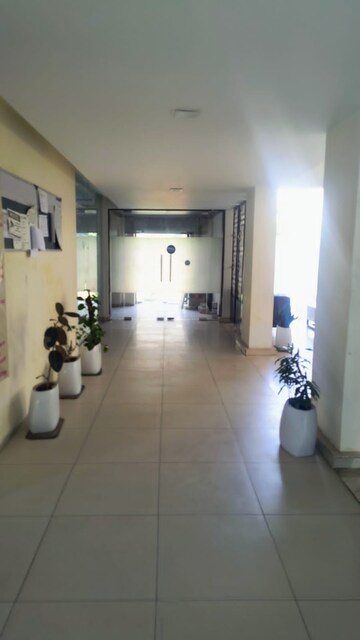 Parking in 3 BHK Apartment at Omaxe Heights, Sector 86 – for Sale