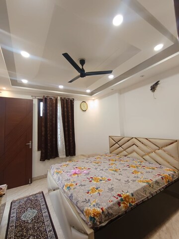Bedroom in 2.5 BHK Apartment at Jahaz Apartments, Paschim Vihar – for Rent