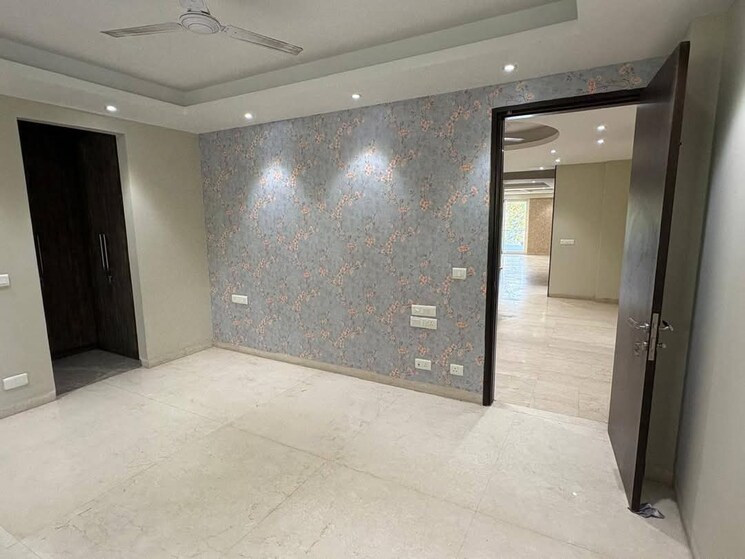 Room, ansal-api-versalia-2 4 Bedroom 2700 Sq.Ft. Apartment In Sector 67a Gurgaon 8731530