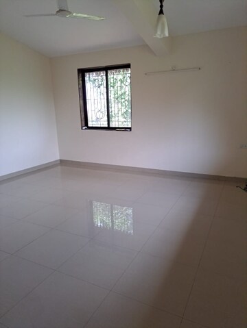 Room in 4 BHK Villa at Nachinola – for Rent