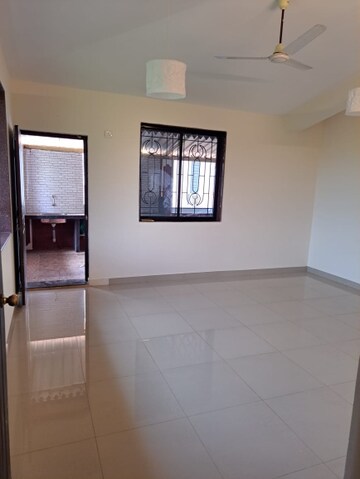 Room in 4 BHK Villa at Nachinola – for Rent