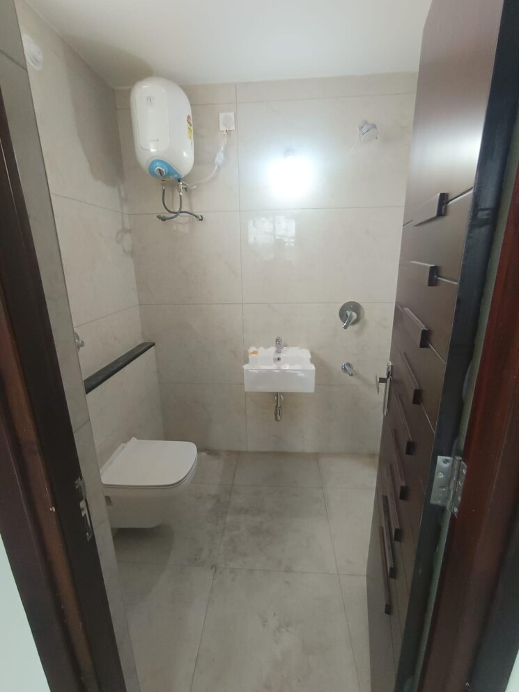 Bathroom, vazhraa-prathik 3 Bedroom 1710 Sq.Ft. Apartment In Nizampet Hyderabad 8731531