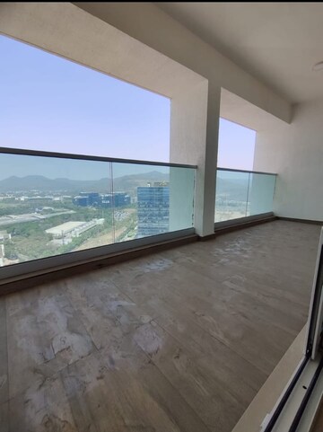 Room in 3 BHK Apartment at Aurum Q Residences, Ghansoli – for Sale