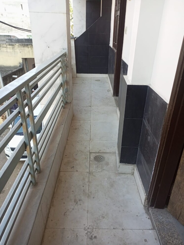 Balcony, kritak-modern-apartments 2 Bedroom 1100 Sq.Ft. Apartment In Sector 73 Noida 8731581