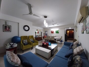 Living Room in 4 BHK Apartment at DLF Park Place, Sector 54 – for Sale