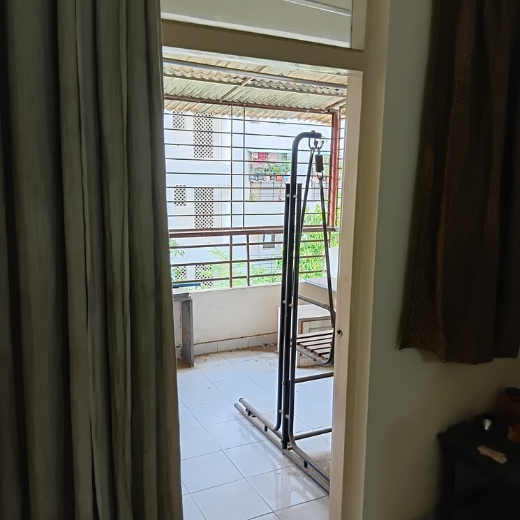 Balcony, landmark-garden 1 Bedroom 550 Sq.Ft. Apartment In Kalyani Nagar Pune 8731578